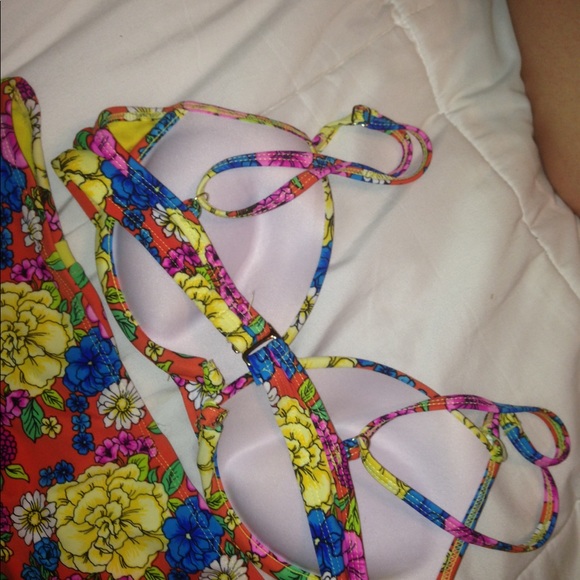 Target Bikini Set - Picture 4 of 7